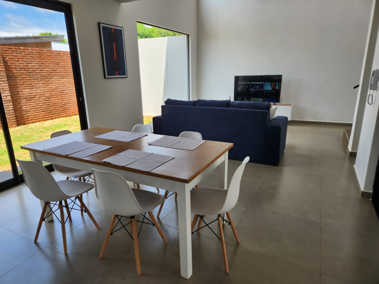 DÚPLEX AMOBLADO CASA SUR — Dúplex en Encarnación, Mboi Kae
